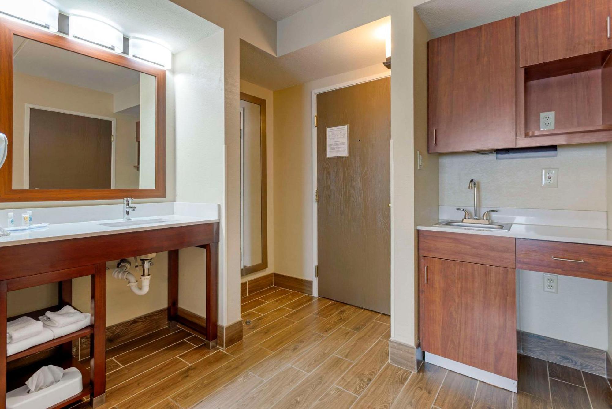 Hotel Comfort & Barre - Arena